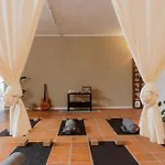 Lodge Nana House Ericeira - Yoga & Surf