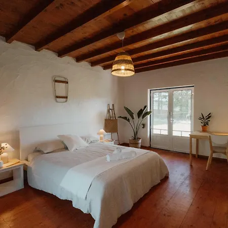 Nana House Ericeira - Yoga & Surf Alojamento de Turismo Selvagem *