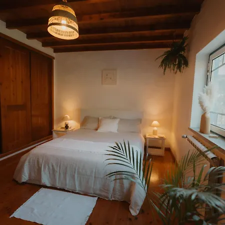 Lodge Nana House Ericeira - Yoga & Surf *