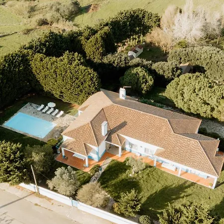 Nana House Ericeira - Yoga & Surf Santo Isidoro