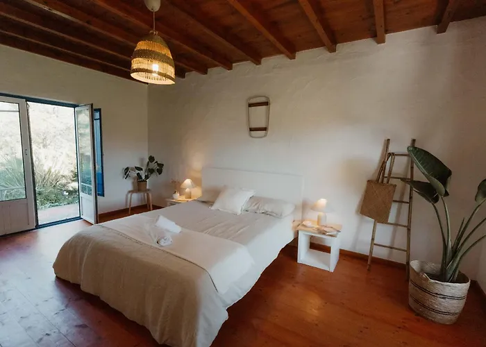 Nana House Ericeira - Yoga & Surf