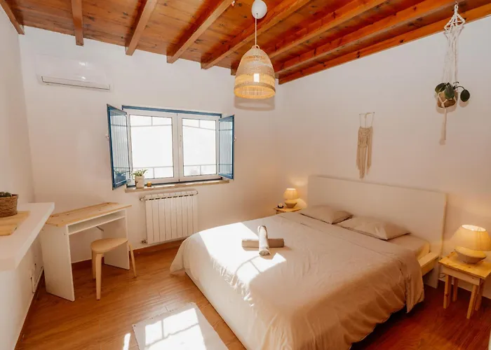 بيت خشبي Nana House Ericeira - Yoga & Surf *
